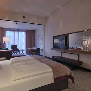 **** Otel Adina Almanya
